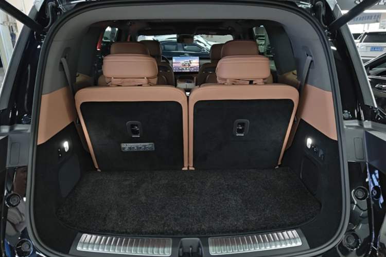 Used Leapmotor D19 2026 Pure Electric 720 Smart Luxury Edition Six-Seat Trunk