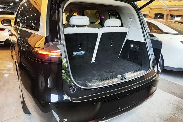 Used Leapmotor D19 2026 Range-Extended 500 Smart Luxury Edition Six-Seat Trunk