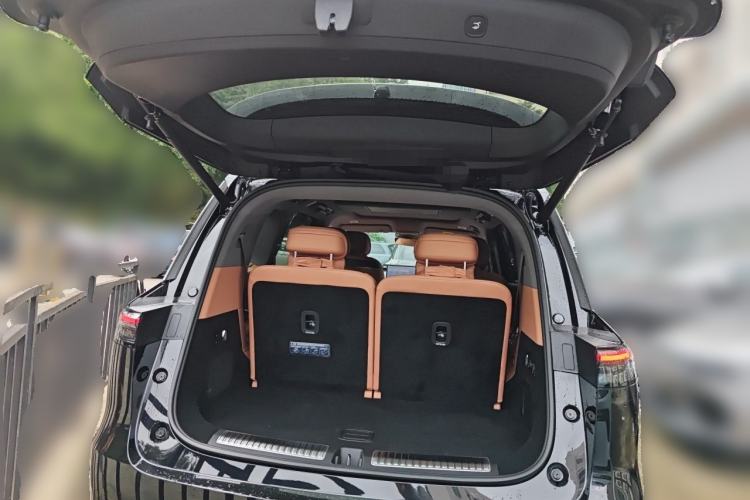Used Leapmotor D19 2026 Pure Electric 720 Smart Luxury Edition Six-Seat Trunk