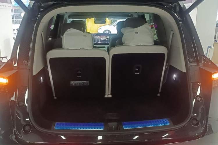 Used Leapmotor D19 2026 Range-Extended 500 Smart Luxury Edition Six-Seat Trunk