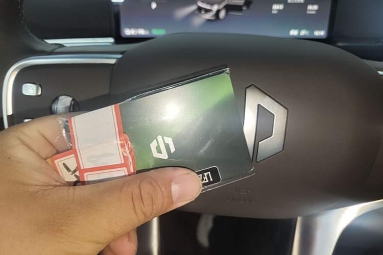 Used Leapmotor D19 2026 Pure Electric 720 Smart Luxury Edition Six-Seat Vehicle Key
