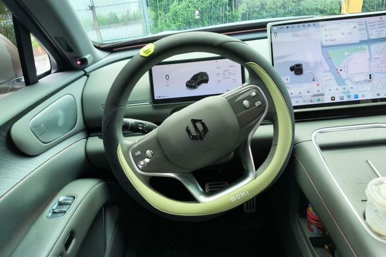 Used Leapmotor D19 2026 Pure Electric 720 Smart Luxury Edition Six-Seat Steering Wheel