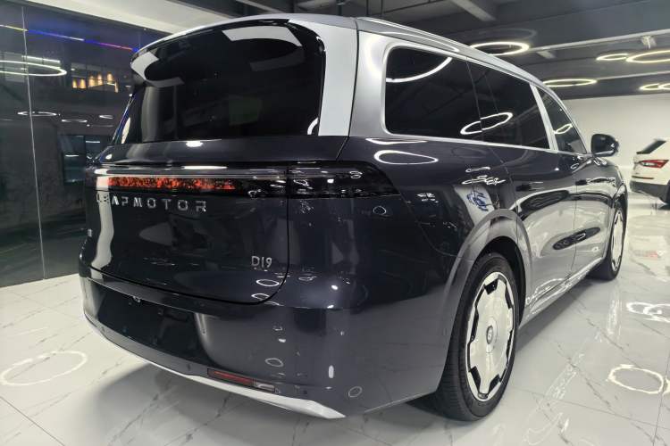 Used Leapmotor D19 2026 Range-Extended 500 Smart Luxury Edition Seven-Seat Exterior 5