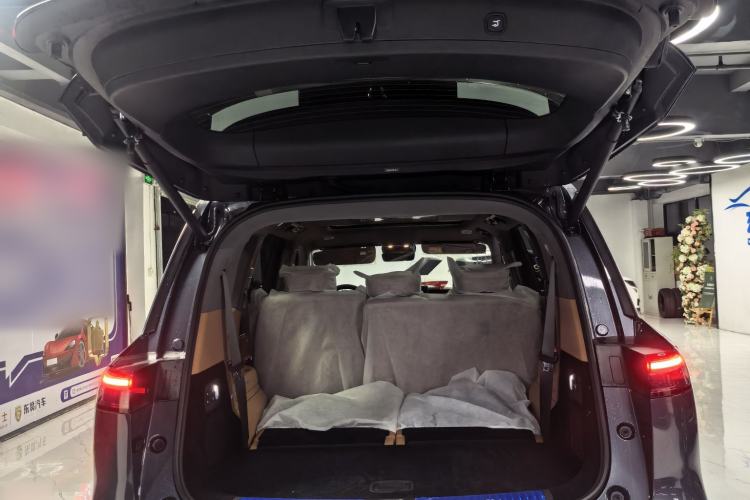 Used Leapmotor D19 2026 Range-Extended 500 Smart Luxury Edition Seven-Seat Interior 7