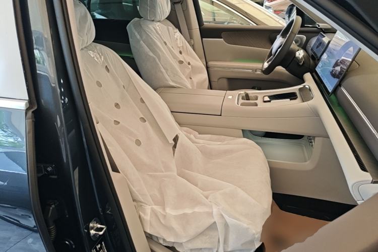 Used Leapmotor D19 2026 Range-Extended 500 Smart Luxury Edition Six-Seat Right Front Seat