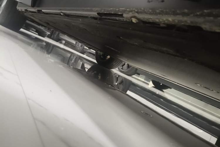 Used Leapmotor D19 2026 Range-Extended 500 Smart Luxury Edition Seven-Seat Right Side Sill