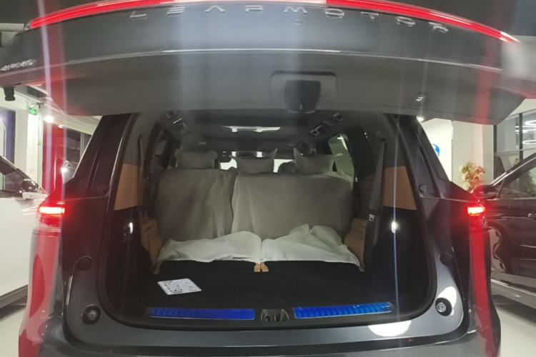Used Leapmotor D19 2026 Range-Extended 500 Smart Luxury Edition Seven-Seat Trunk