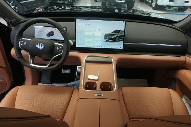 Used Leapmotor D19 2026 Range-Extended 500 Smart Luxury Edition Seven-Seat Center Console
