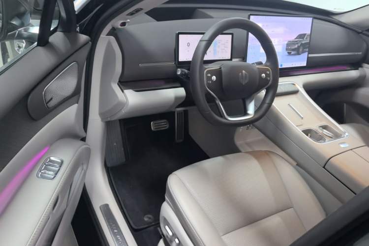 Used Leapmotor D19 2026 Range-Extended 500 Smart Luxury Edition Six-Seat Driver Seat