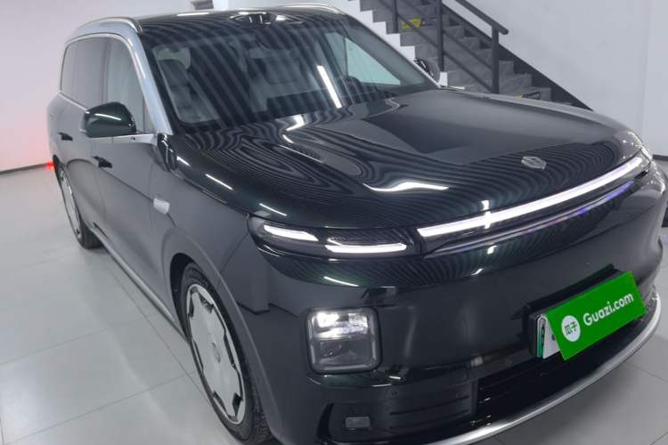 Used Leapmotor D19 2026 Range-Extended 500 Smart Luxury Edition Six-Seat Front Right 45 Deg