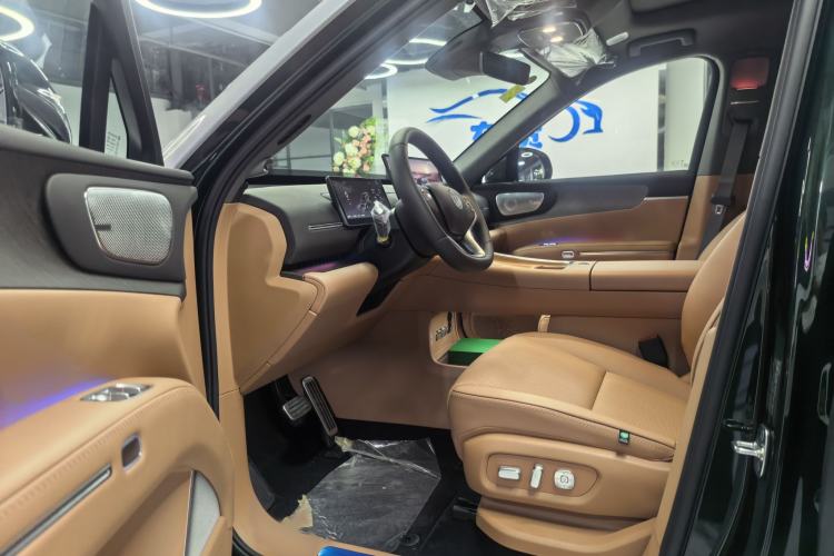 Used Leapmotor D19 2026 Range-Extended 500 Smart Luxury Edition Six-Seat Interior 2
