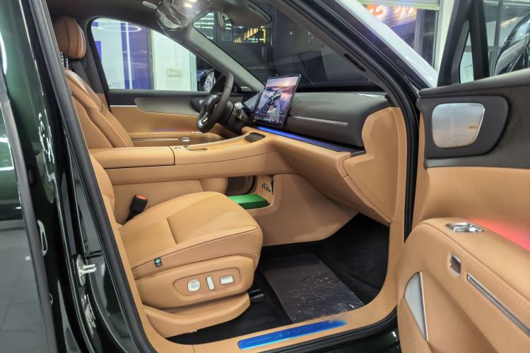 Used Leapmotor D19 2026 Range-Extended 500 Smart Luxury Edition Six-Seat Interior 5