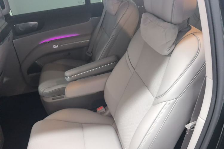 Used Leapmotor D19 2026 Range-Extended 500 Smart Luxury Edition Six-Seat Left Rear Seat