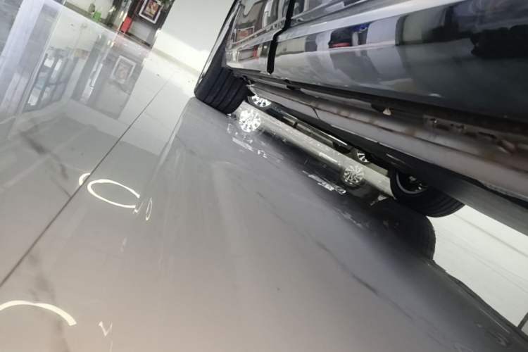 Used Leapmotor D19 2026 Range-Extended 500 Smart Luxury Edition Six-Seat Left Side Sill
