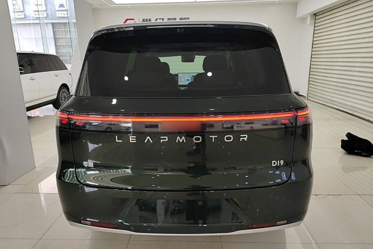 Used Leapmotor D19 2026 Range-Extended 500 Smart Luxury Edition Six-Seat Rear