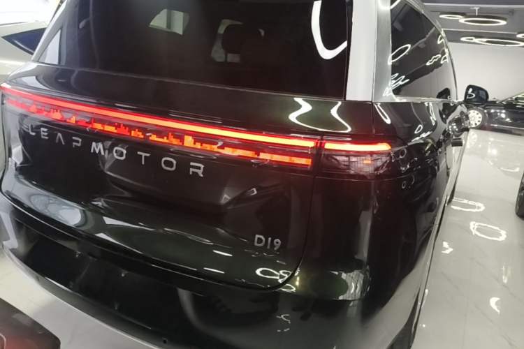 Used Leapmotor D19 2026 Range-Extended 500 Smart Luxury Edition Six-Seat Rear Right 45 Deg