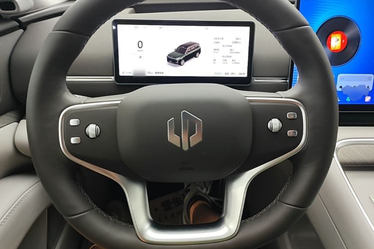Used Leapmotor D19 2026 Range-Extended 500 Smart Luxury Edition Six-Seat Steering Wheel