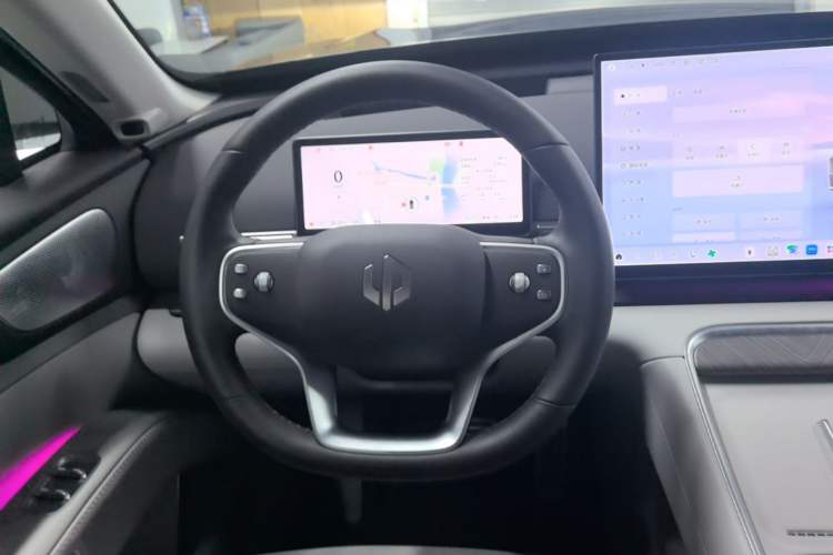 Used Leapmotor D19 2026 Range-Extended 500 Smart Luxury Edition Six-Seat Steering Wheel