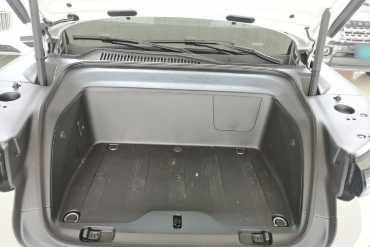 Used Leapmotor D19 2026 Pure Electric 720 Smart Luxury Edition Six-Seat Engine Bay