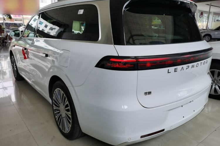 Used Leapmotor D19 2026 Pure Electric 720 Smart Luxury Edition Six-Seat Exterior 2