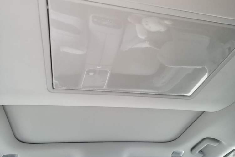 Used Leapmotor D19 2026 Pure Electric 720 Smart Luxury Edition Six-Seat Headliner