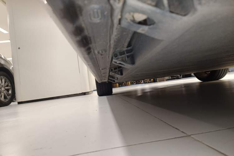 Used Leapmotor S01 2019 380 Pro Left Side Sill