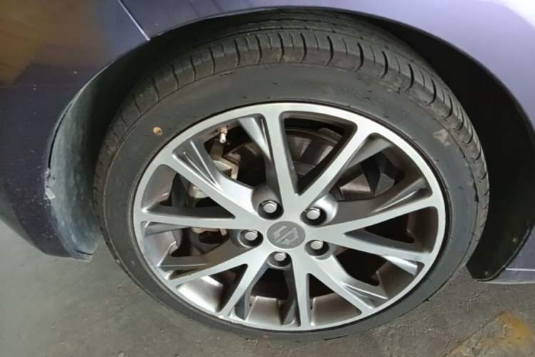 Used Leapmotor S01 2019 380 Standard Edition Left Front Wheel Hub