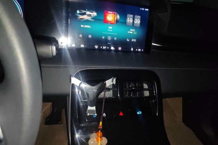 Used Leapmotor S01 2019 380 Standard Edition Audio And AC Panel
