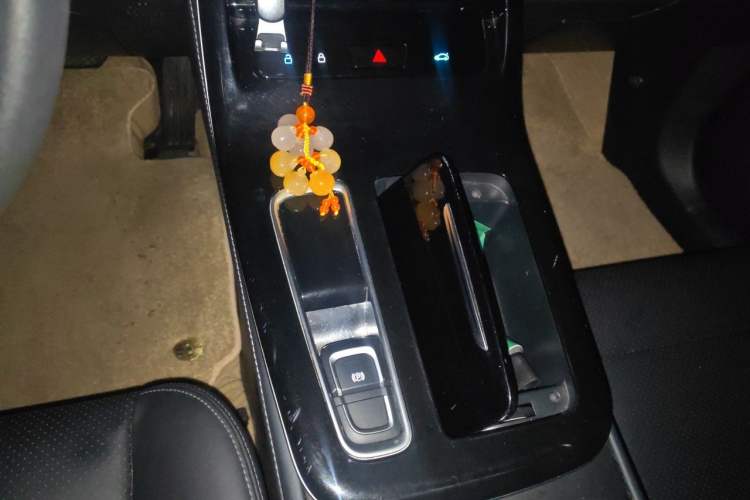 Used Leapmotor S01 2019 380 Standard Edition Gear Lever