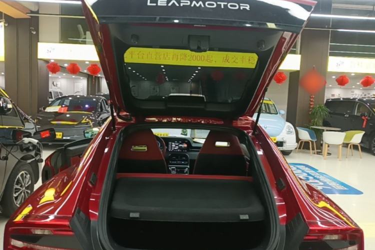 Used Leapmotor S01 2019 380 Pro Trunk