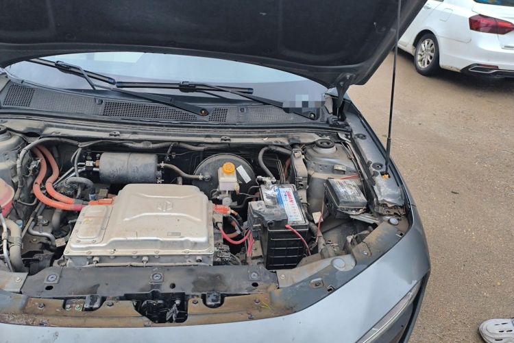 Used Leapmotor S01 2019 380 Standard Edition Engine Bay Left