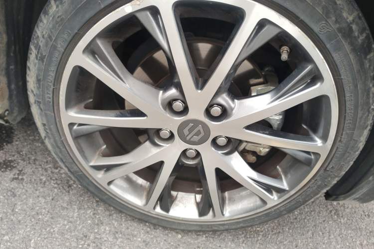 Used Leapmotor S01 2019 380 Standard Edition Right Front Wheel Hub