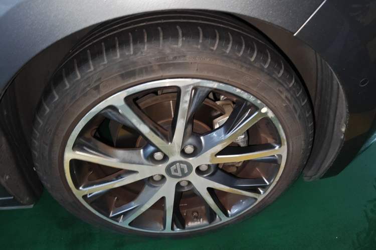 Used Leapmotor S01 2019 460 Standard Edition Right Front Wheel Hub