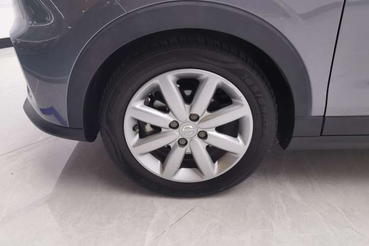 Used Leapmotor T03 2022 Crystal Edition Left Front Wheel Hub