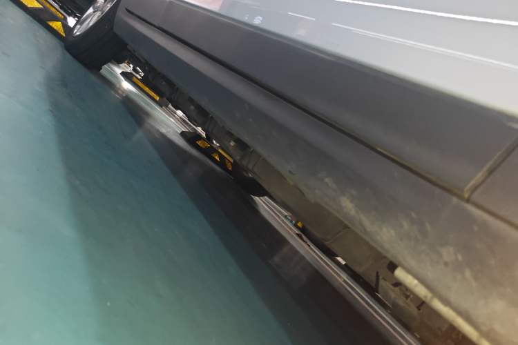 Used Leapmotor T03 2022 Hometown Jade Edition Right Side Sill