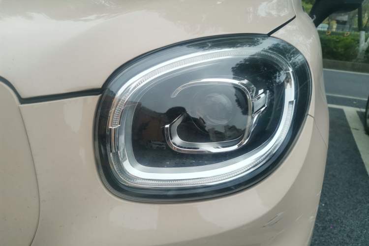 Used Leapmotor T03 2021 400 Lite Edition Lithium Iron Phosphate Left Front Headlight