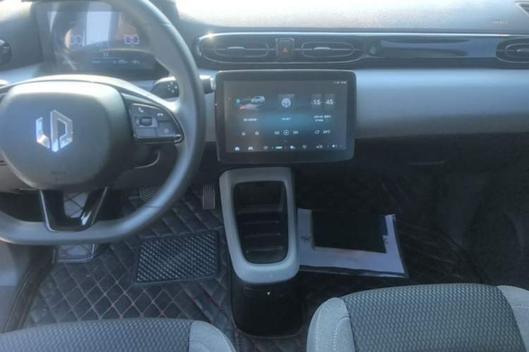 Used Leapmotor T03 2020 400 Lite Edition Audio And AC Panel