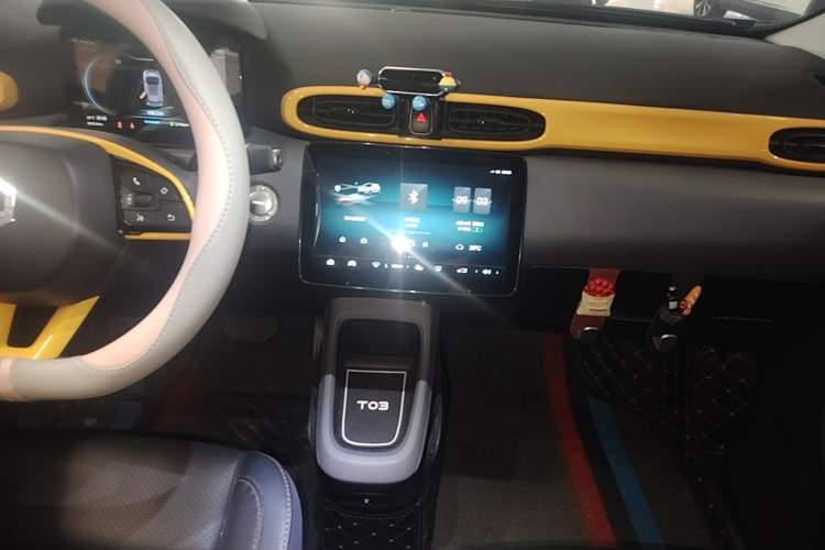 Used Leapmotor T03 2020 400 Luxury Edition Audio And AC Panel