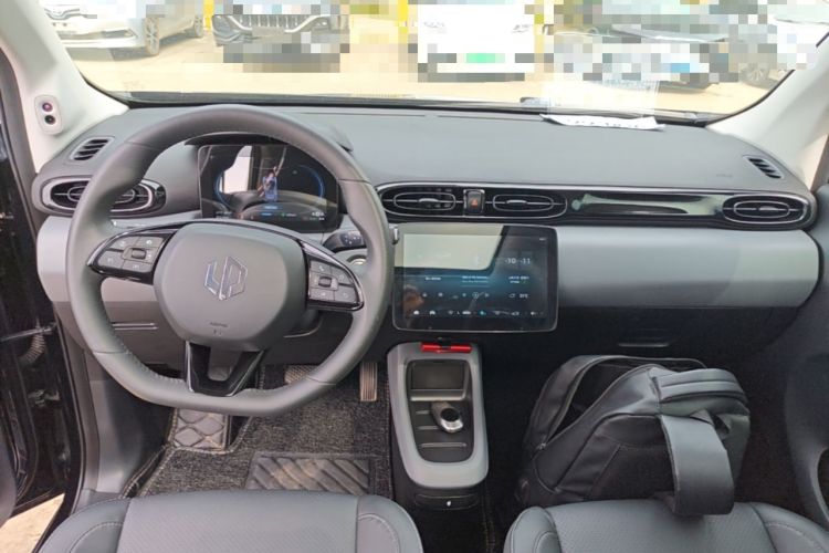 Used Leapmotor T03 2020 400 Luxury Edition Center Console