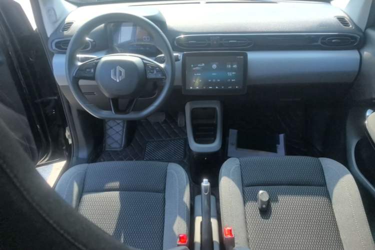 Used Leapmotor T03 2020 400 Lite Edition Center Console