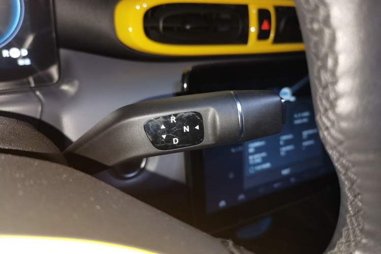 Used Leapmotor T03 2020 400 Luxury Edition Gear Lever