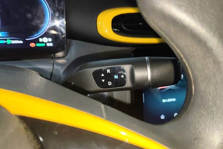Used Leapmotor T03 2020 400 Comfort Edition Gear Lever