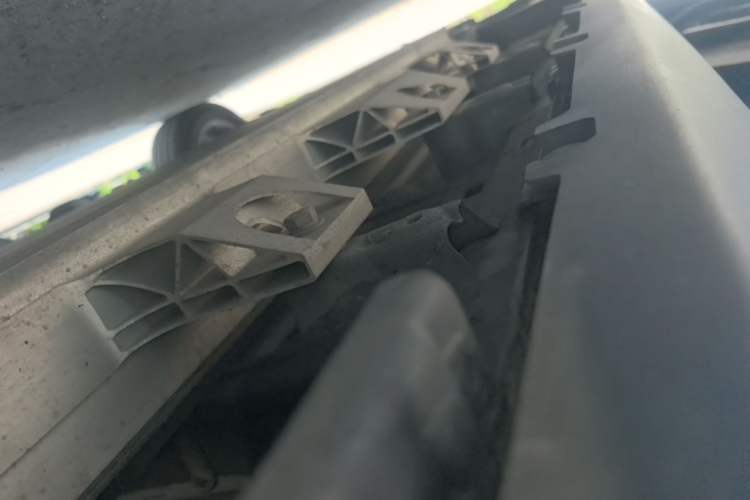 Used Leapmotor T03 2020 400 Lite Edition Left Side Sill