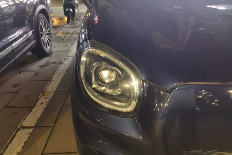 Used Leapmotor T03 2020 400 Luxury Edition Right Front Headlight