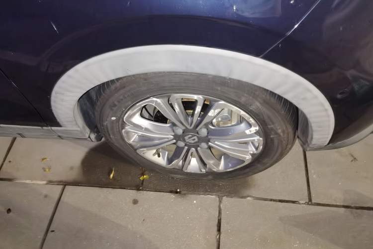 Used Leapmotor T03 2020 400 Luxury Edition Right Front Wheel Hub