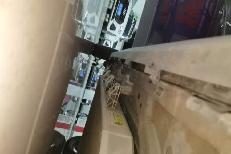 Used Leapmotor T03 2020 400 Lite Edition Right Side Sill