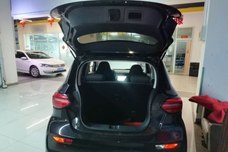 Used Leapmotor T03 2020 400 Lite Edition Trunk