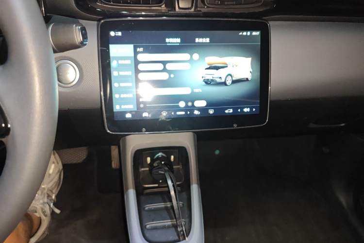 Used Leapmotor T03 2020 400 Luxury Edition Audio And AC Panel
