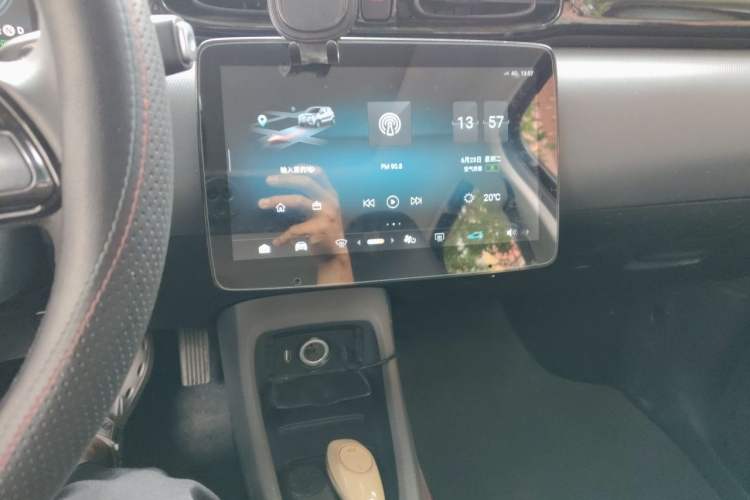 Used Leapmotor T03 2020 400 Luxury Edition Audio And AC Panel