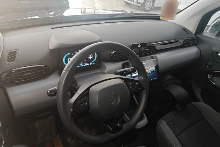 Used Leapmotor T03 2020 400 Lite Edition Center Console